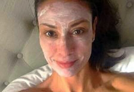 سيدة أردنية تصدم أطباء التجميل! وداعاً للبوتوكس، فقط قوموا بهذا مرة واحدة يومياً